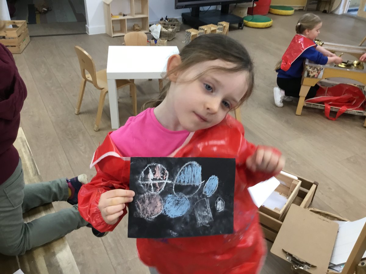 MenstrieELC's tweet photo. We read the story “On the moon” to our boys and girls, they all started asking questions about space and where the moon was in the sky. E” the moon comes out at night”. We looked at our Solar System and where our planet Earth is in the sky. @ClacksELC https://t.co/zX0rfbY4zF