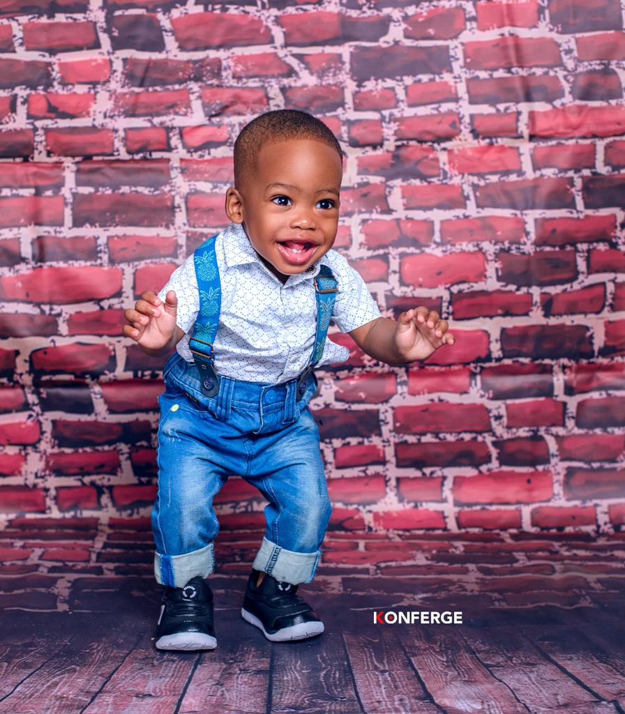 konferge's tweet photo. Baby Photoshoot.
Nobody puts a baby in a corner, sometimes the smallest thing takes the most room in your heart.
Call Konferge for the benefits of documenting your child/children's memories from birth to the first birthday.

#Konferge
#babymodel 
#eventphotography 
#abujababies https://t.co/2owp16DuH3