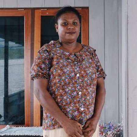 BBCIndonesia's tweet photo. Apa dampak pencemaran ini untuk para mama yang menjadikan Hutan Perempuan sebagai tumpuan penghidupan dan bagian dari tradisinya?

Baca di artikel ini >> https://t.co/GQ4jKmk5Zg https://t.co/wDW2EEtkwE