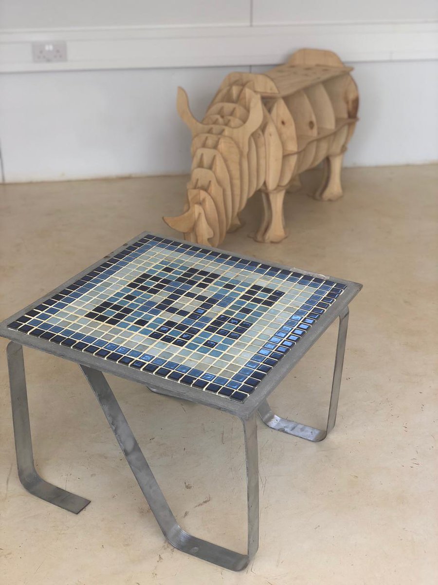 KenyaRedCross's tweet photo. In addition to the #SolferinoAir ✈️ tour, here is a sneak peek of what the youth at the #LamuInnovationLab (I.O.ME-005) are creating- owing to themselves a better future by enhancing their skills in art, tech and all things related to creativity.
#innovation4good https://t.co/eMuHqrYdGK