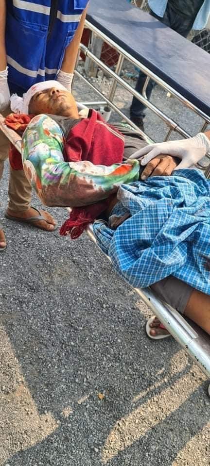 maytoekhine's tweet photo. TW// Blood/ Death
Terrorists shooting in #AungPinlel, #Mandalay again. Wai Tun Oo, 25 years old died on spot by headshot and at least 3 injured. Casualties might increase as situations are getting worse there. #WhatsHappeningInMyanmar #Mar23Coup https://t.co/BulhVtC20b