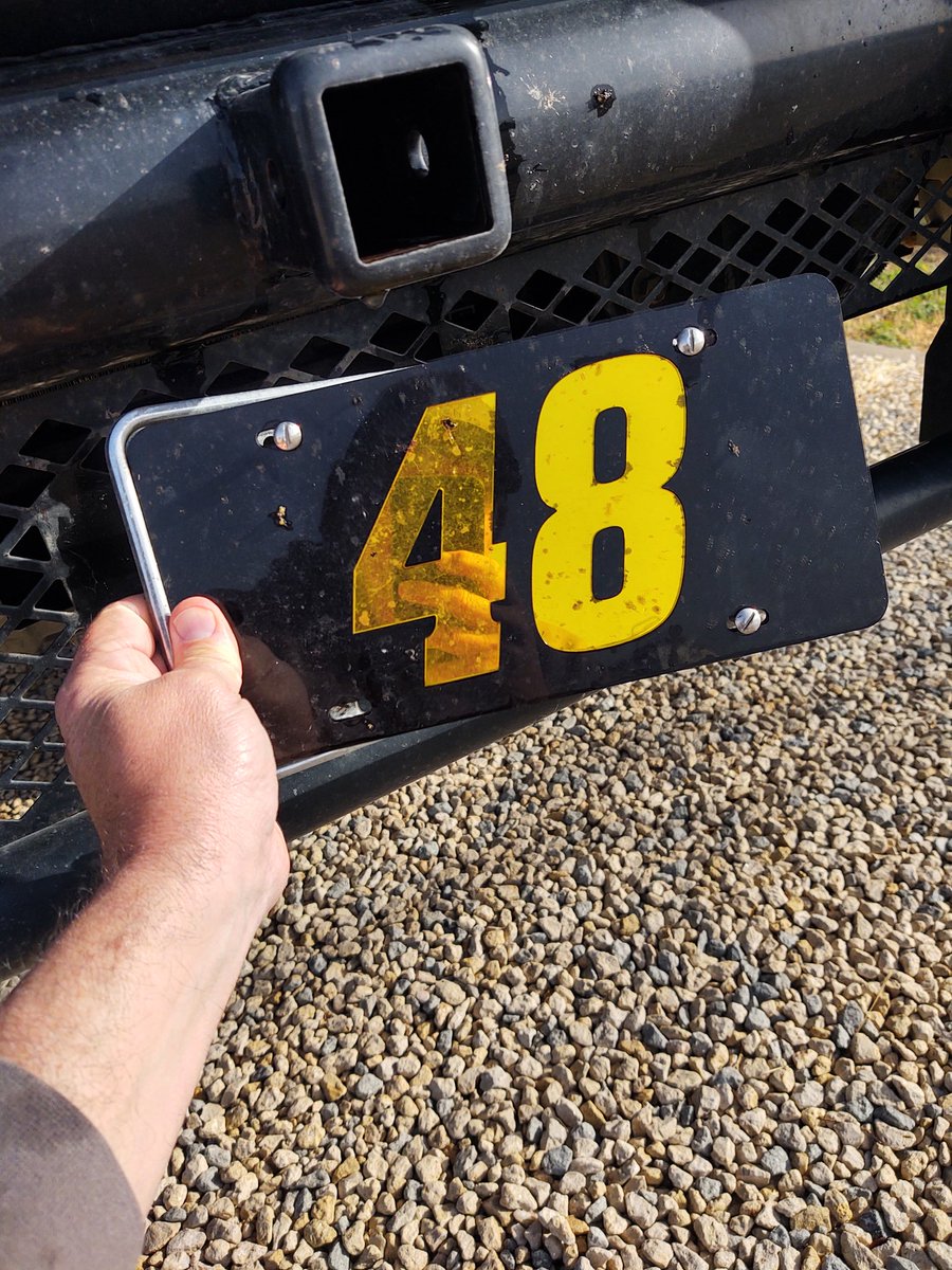 BWayneR48's tweet photo. The end of one era (and it was a GREAT one) and the beginning of the next one! @TeamHendrick @KyleLarsonRacin @JimmieJohnson @DanielsCliff https://t.co/GrRkHvKGmL