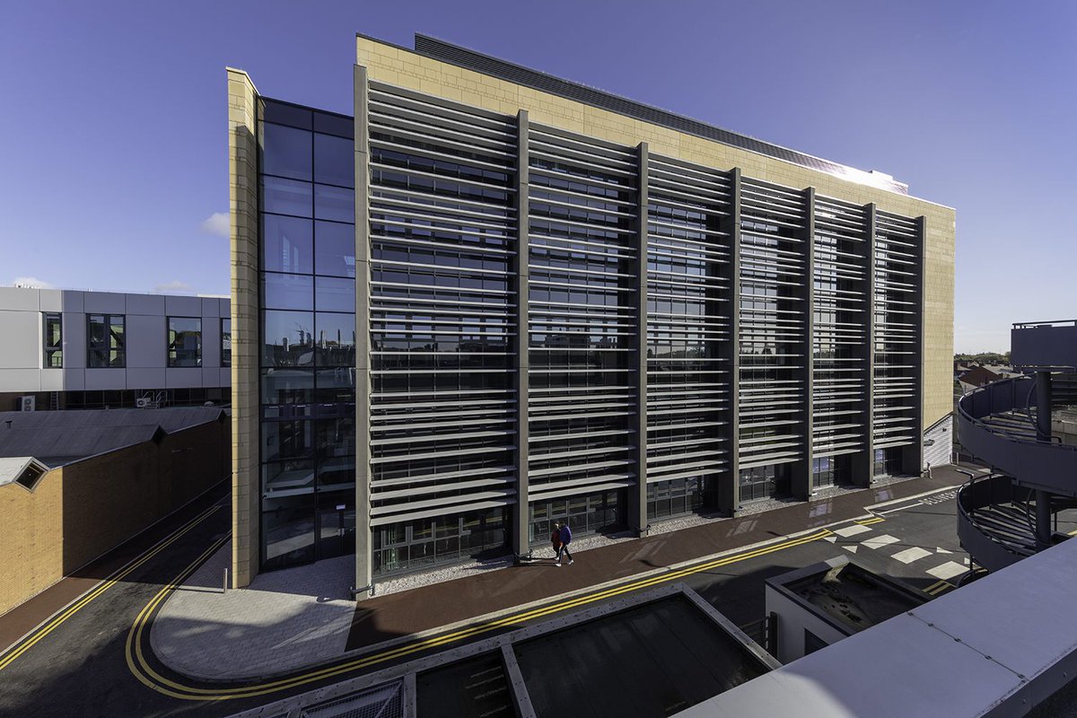 UoNCancerCentre's tweet image. In 2020 the £100 million @UoN_BDI opened which is home to 1,000 talented academics, researchers and clinicians. We are very lucky @UoNCancerCentre to be able to call this impressive building home! @UniofNottingham #BScMSciCancerSciences