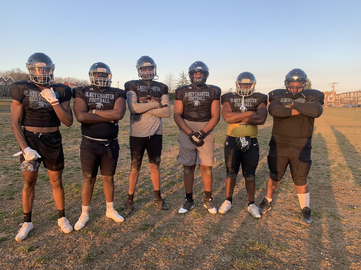 Coach_Wave1's tweet photo. Front line d-line https://t.co/ZamflyZobK