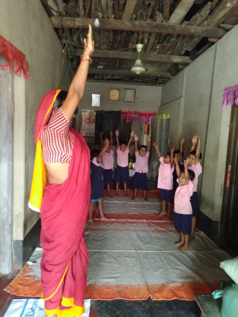 BpmuBasudevpur's tweet photo. #PoshanPakhwada2021 
Celebrating poshan pakhwada on 23.03.21 regarding yoga session at different Awcs of Basudevpur block.
"Yoga for health"
@DM_Bhadrak @BhadrakDswo @DPMU_MS_Bhadrak https://t.co/8FaKZ5MYJE