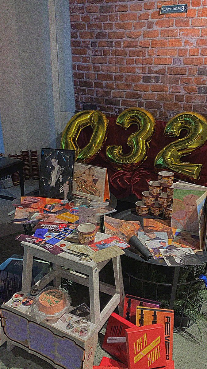 uaremytae's tweet photo. it takes alot to impress me because i'm very detail-oriented and also the kind to put in extra effort. but i'm in love (pun intended) with today's event. thank you admin for organizing! it's really pretty 🧡 #0323_DAY https://t.co/LOClD8zI1Z