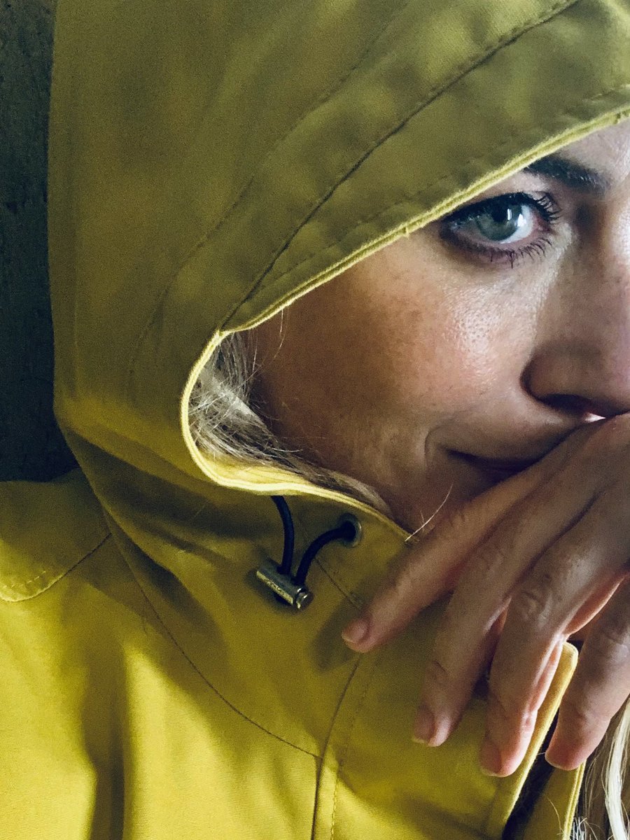 Eve Myles tweet media