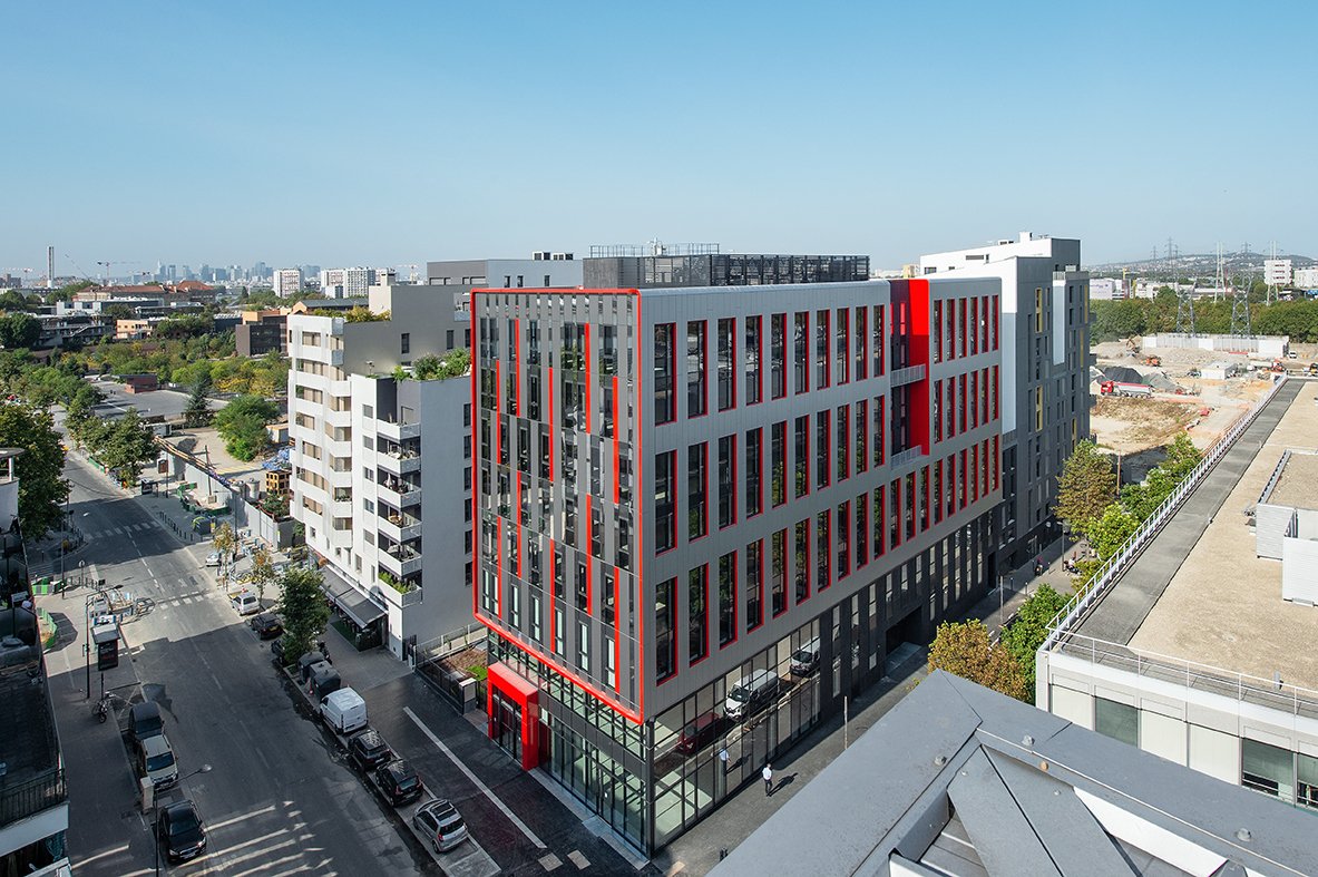 atwork_stdenis's tweet photo. Saint-Denis, en plein essor. Aujourd'hui devenu un espace d’activité incontournable et dynamique, ce jeune quartier d'affaire 
compte quelques 60 000 employés.
📸Laurent Desmoulins
@cat_capital @JLLFrance @CBREFrance @vinciimmobilier
#stdenis #JJOO
https://t.co/Smvoi7ApLv https://t.co/MF6TgAJQvu
