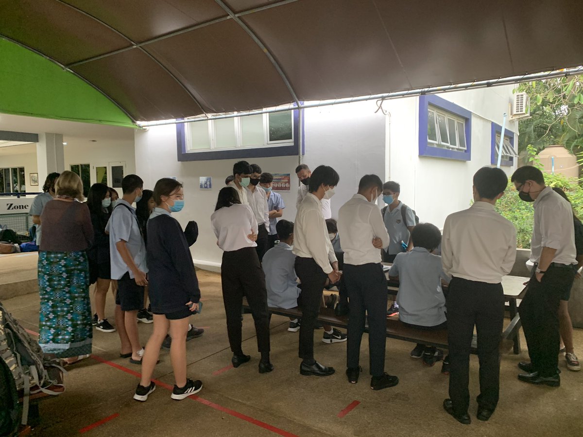 JahoCo's tweet photo. Interhouse chess competition great concentration by all competitors. #Learning@GIS #YourChoice #TheirFuture #OurFamily https://t.co/pX7j21TcsN