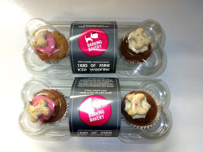 Dogs_Today's tweet photo. It's #WinItWednesday once again! Follow us and RT to #win these delicious doggie cupcakes, courtesy of the Barking Bakery! UK only. https://t.co/7smYfEeJB2