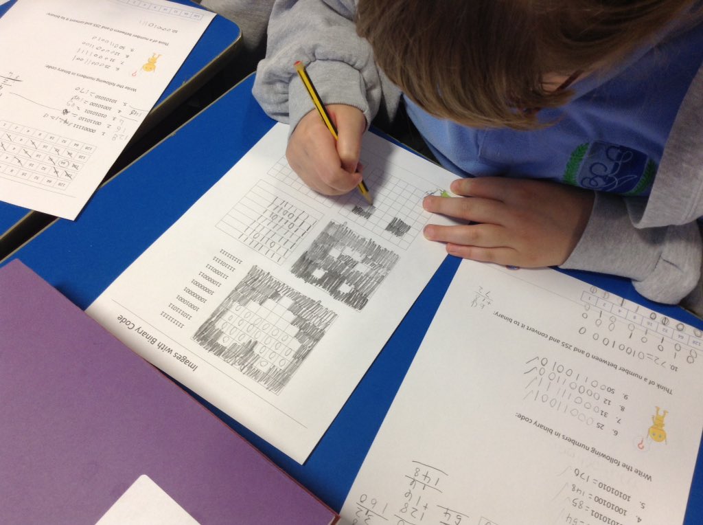 StAgnesY5's tweet image. Creating images with binary code now. #stagnesenrichment  #stagnescomputing @gem_education