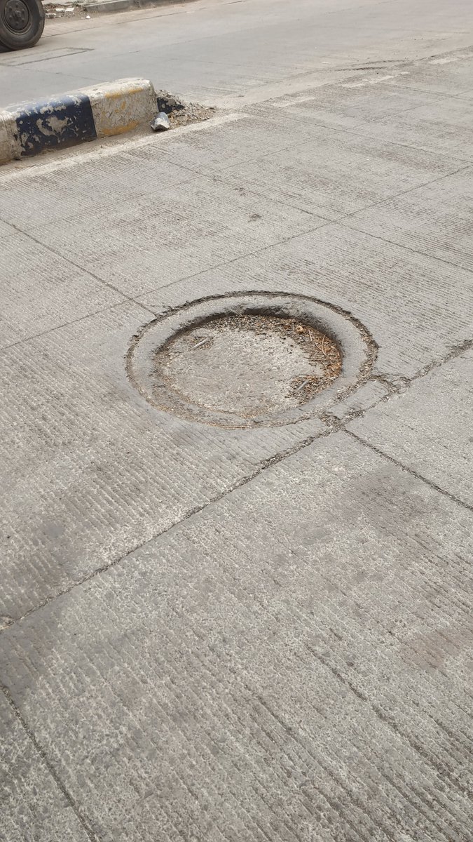 NewIndia___'s tweet photo. @PMCPune @TrafficSahayak @PuneCityTraffic @PuneCityPolice @CPPuneCity @TrafficPUNE @punetraffic @nitin_gadkari @DGPMaharashtra @BSNLCorporate @PMOIndia @narendramodi @Dev_Fadnavis @kolhe_amol @SmartPune @HRDMinistry @ZeeNews @aajtak @indiatvnews @News18lokmat @zee24taasnews @TV9Marathi @SmartCities_HUA @PMCPune Nothing done till now 
#ChamberCoverLevelKaroYojana #Pune #Hadapsar https://t.co/TxEEDSAvov