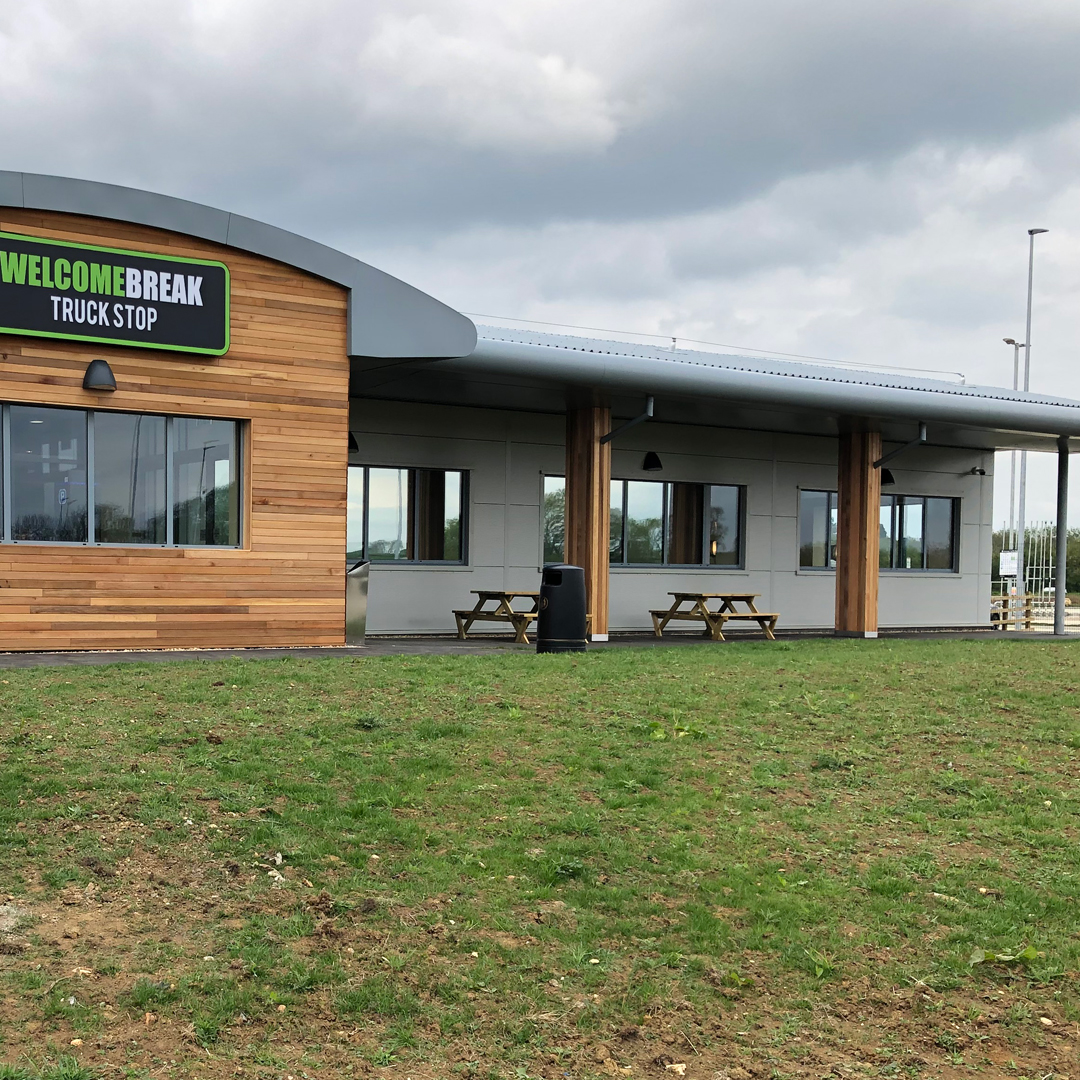 welcomebreak's tweet image. Our fantastic Rothwell Truck Stop A14 is 2 years old! 🚛 Offering a premium space for Hauliers to relax &amp;amp; recharge. As a thank you for stopping with us, we have £50 in #WelcomeBreak vouchers to give away for your next Rothwell trip!

Simply Like 👍 &amp;amp; retweet 🔄 this post to enter