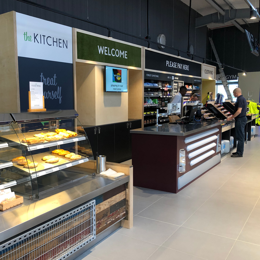 welcomebreak's tweet image. Our fantastic Rothwell Truck Stop A14 is 2 years old! 🚛 Offering a premium space for Hauliers to relax &amp;amp; recharge. As a thank you for stopping with us, we have £50 in #WelcomeBreak vouchers to give away for your next Rothwell trip!

Simply Like 👍 &amp;amp; retweet 🔄 this post to enter
