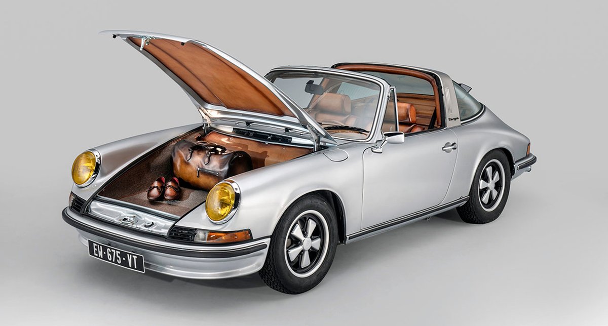 aut0mob's tweet image. #TargaTuesday
The leather interior of this 1964 #Porsche #911S 2.4 #Targa appears to have acquired some 65 years of beguiling patina, but it was in fact recently crafted by the luxury French menswear brand #Berluti

📷Berluti