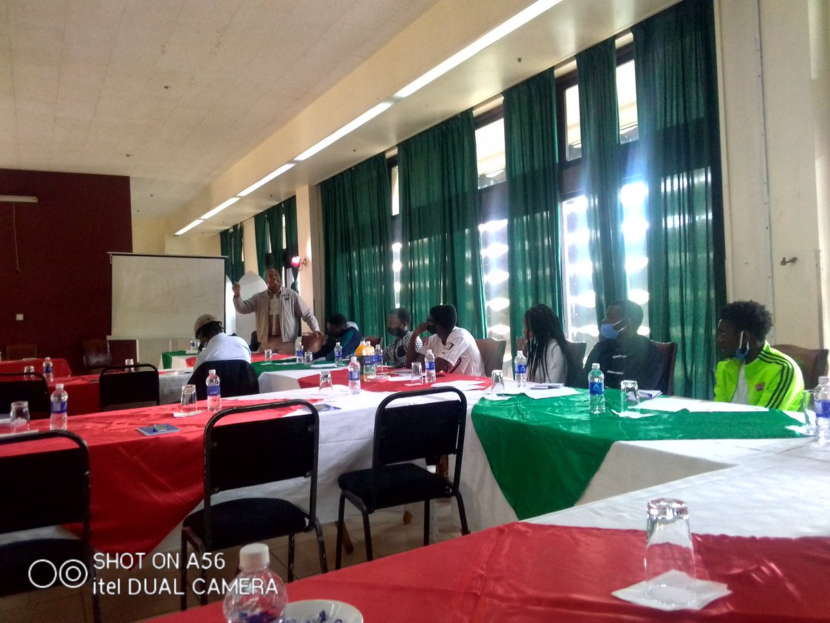 sentinelzim's tweet photo. In pictures: Media Centre Harare Citizen Journalism Training bootcamp @mudzengie @forfreemedia @MAZ_Zim @fojo_int @kkkudzai @SwedeninZW @GadzikwaW @NLinZimbabwe @usembassyharare @tinosamk @rashweatm @CommuTalk #SentinelZim https://t.co/c2QWEl5nKq