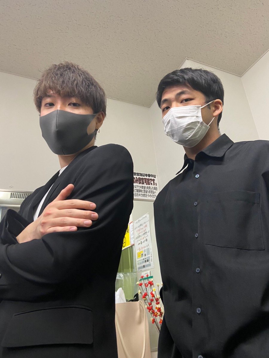 hamo_No202's tweet photo. 202号室です🚪

「おとのわ＊151」
学生最後のライブ出演して参りました🌃

この情勢の中ライブを運営してくれた
スタッフ関係者の方々
本当にありがとうございました🙇‍♂️

学生でのライブは最後でしたが
また機会を見つけて色々なライブに
出演しようと思います🎤

ありがとうございました！

#おとのわ https://t.co/WRoCLfSJwv