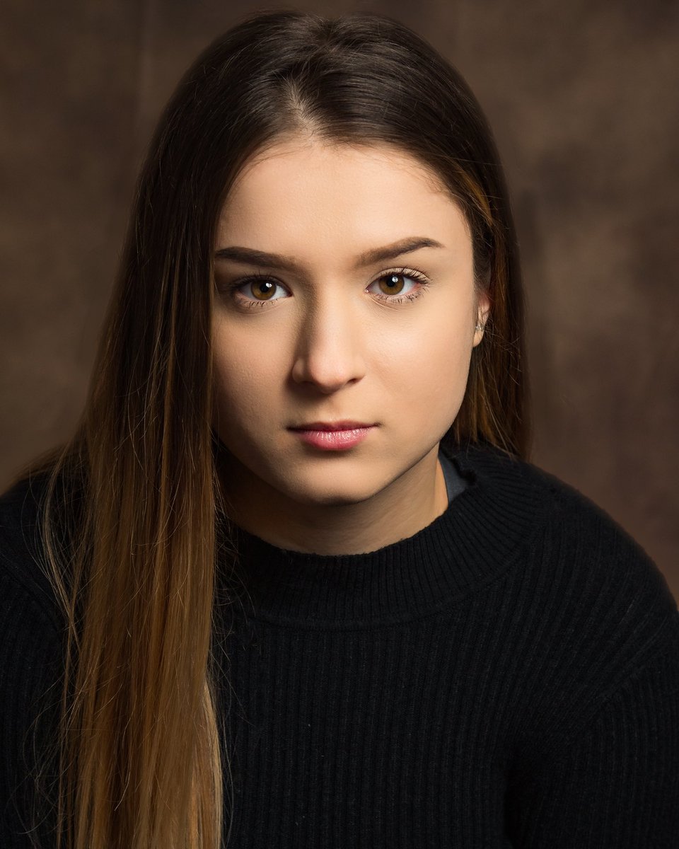 Richard Kort Management (@kortmanagement) on Twitter photo We are loving client @anitabencsik_ new headshot from <a href="/LiamDMillard/">LIAM D. MILLARD</a> 😍 #headshot #actor #bilingual #english #hungarian #CASTING We are loving client @anitabencsik_ new headshot from <a href="/LiamDMillard/">LIAM D. MILLARD</a> 😍 #headshot #actor #bilingual #english #hungarian #CASTING