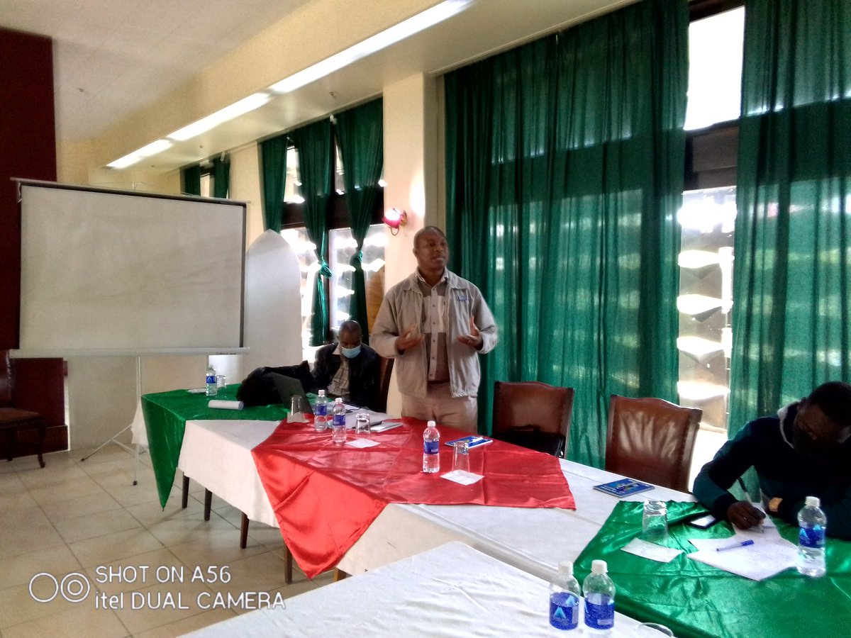 sentinelzim's tweet photo. In pictures: Media Centre Harare Citizen Journalism Training bootcamp @mudzengie @forfreemedia @MAZ_Zim @fojo_int @kkkudzai @SwedeninZW @GadzikwaW @NLinZimbabwe @usembassyharare @tinosamk @rashweatm @CommuTalk #SentinelZim https://t.co/c2QWEl5nKq