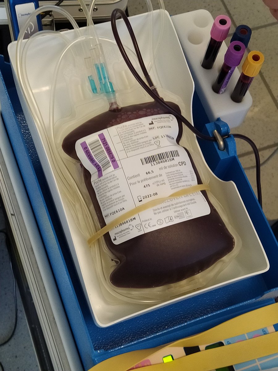 SDIS_18's tweet image. #LT les #pompiers18 se mobilisent pour l @EFS_dondesang 💉

#ConseilDePompier : Donner son sang c'est sauver des vies 😉

#donneur #sauveteur