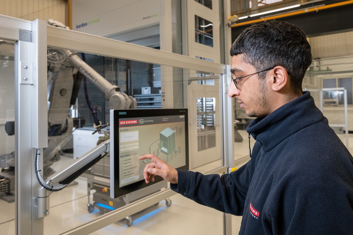 BAESystemsAir's tweet photo. We’re part of a #UK5G consortium helping manufacturers unlock & realise the benefits of 5G tech.The #5GFactory project provides businesses with the chance to tap into the benefits it brings for UK industry 👀 https://t.co/dqYbK4w136 @TheAMRC @aqldotcom @DigiCatapult @MiralisData https://t.co/5jWPiZe0BS