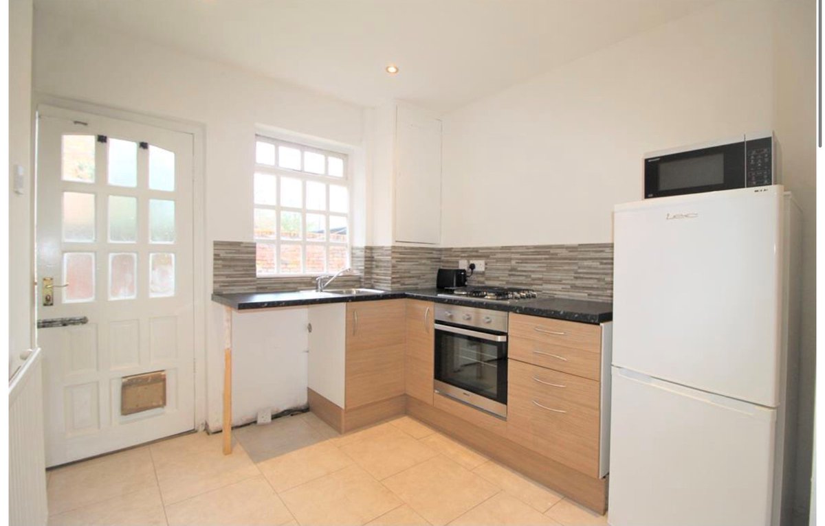 Hunters_M22's tweet photo. Hunters are proud to present this outstanding 2 bedroom white cottage parallel to Fletcher Moss Park, not overlooked, discreet, lots a wooden character, rural views to the park and minutes away to Didsbury Village.

Viewing highly recommended and all offers welcome!!!! https://t.co/SLg19574rR