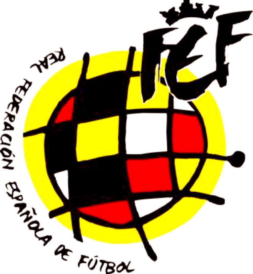 socialpi_sp's tweet photo. La @rfef cambia el diseño del escudo de la Federación. ¿Cuál prefieres? 📊

🔃 EL DE SIEMPRE

❤️ EL NUEVO https://t.co/spykobpQHd