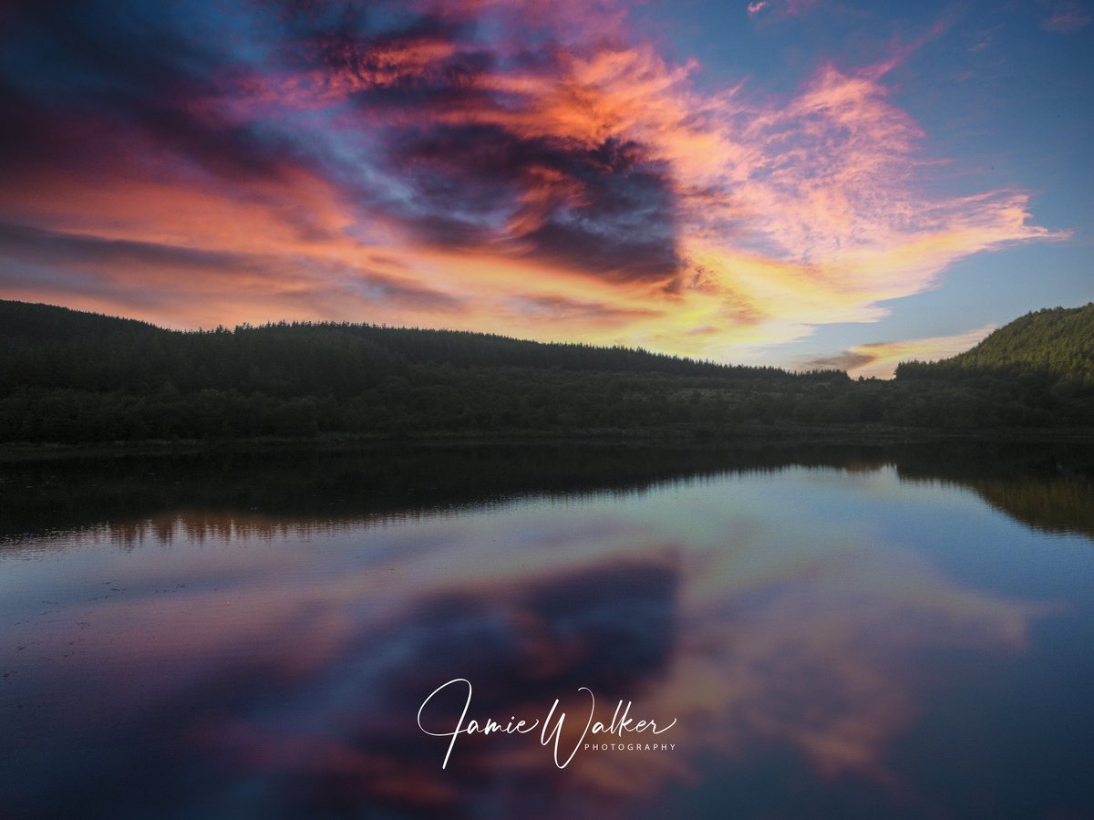 jaywalk1989's tweet photo. Reflections on the lake near Pendam π΄σ §σ ’σ ·σ ¬σ ³σ Ώ
@ItsYourWales @VisitMidWales @visitwales @NatGeoPhotos
#photography #sunset #reflection #landscape #wales #ceredigion #imageofwales #capturewales #visitwales #cymru #discover #walesphotography #exploringwales #cymrustock #walesadventure https://t.co/snXHF9YBVn