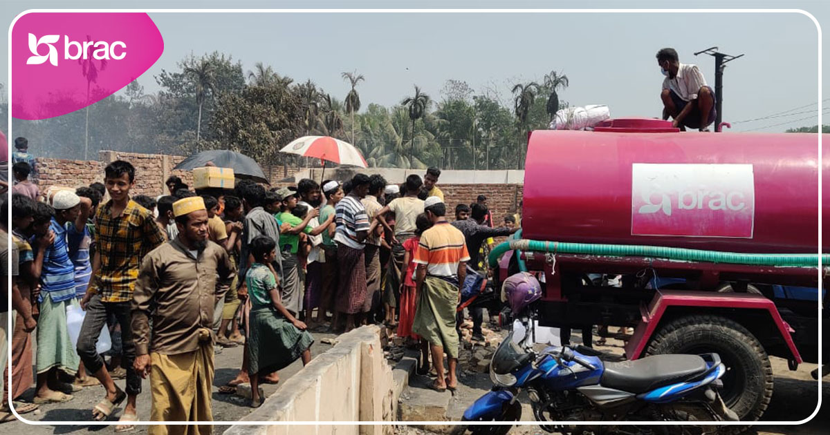 11 people killed, hundreds injured and hundreds missing following the #RohingyaCampFire. BRAC staff on the ground providing emergency response, including drinking water. Visit response.brac.net for updates.

#RohingyaCampFire #Rohingya #Bangladesh
