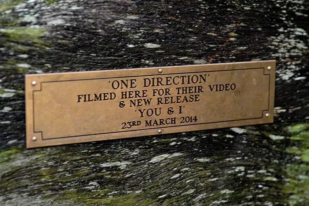 stillgoIden's tweet photo. ONE DIRECTION’S YOU &amp; I WAS FILMED 7 YEARS AGO?? WHAT IS TIME https://t.co/HNtcI1V6y9