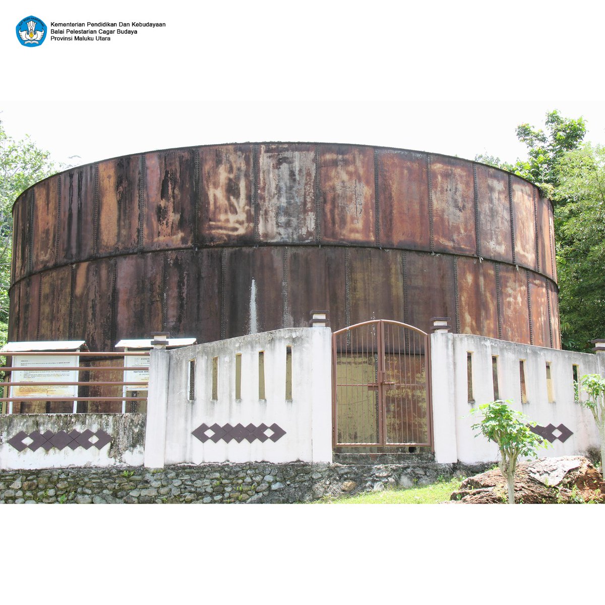 bpkxxi's tweet photo. #tangkiminyak
#kampungdepapre
#cagarbudayapapua
#bpcbmalut
#cerdasberbudaya https://t.co/7IeY770zDl