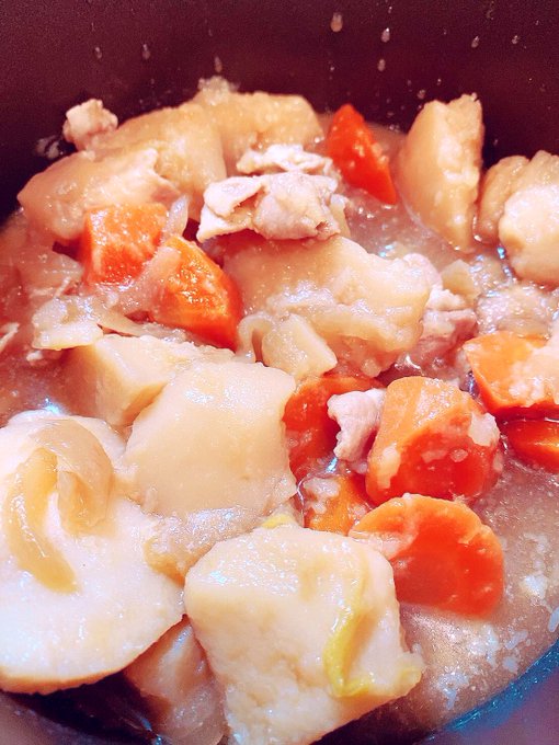 配信で言ってた肉じゃがカレー作ってみました🍛💕 