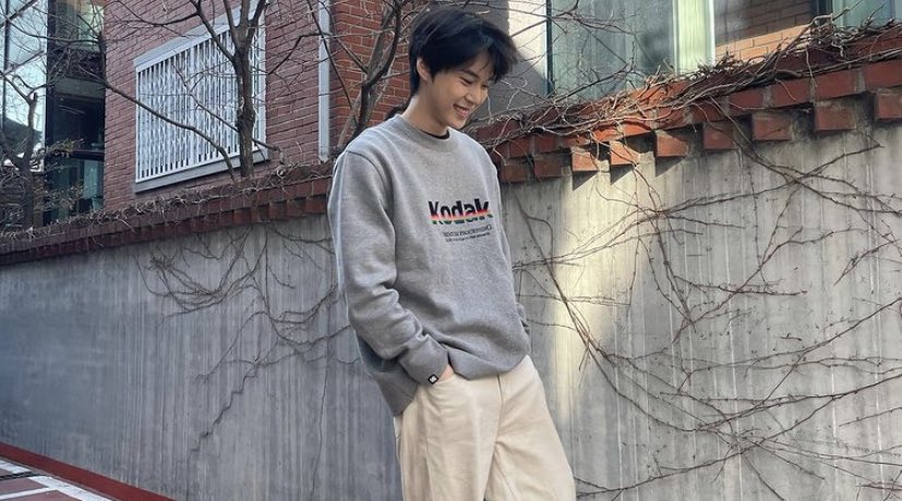 ขอบคุณเสื้อจากพี่กงค่ะ โดยองขโมยมาใส่แล้วถ่ายรูปลงไอจีเลย555555