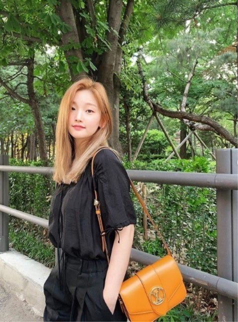 lemonsodam_'s tweet photo. ☆ 𝐖𝐚𝐥𝐤 𝐭𝐡𝐞 𝐬𝐭𝐫𝐞𝐞𝐭𝐬 𝐟𝐨𝐫 𝐦𝐨𝐧𝐞𝐲, 𝐲𝐨𝐮 𝐝𝐨𝐧'𝐭 𝐜𝐚𝐫𝐞 𝐢𝐟 𝐢𝐭 𝐢𝐬 𝐰𝐫𝐨𝐧𝐠 𝐨𝐫 𝐢𝐟 𝐢𝐭 𝐢𝐬 𝐰𝐫𝐢𝐠𝐡𝐭. ☆ https://t.co/D12LbGvcK2