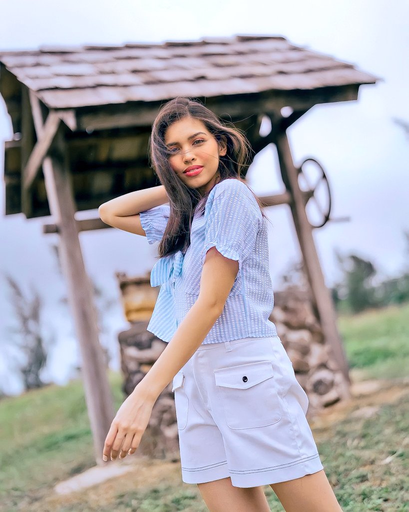 deitells's tweet photo. ang gaganda ng kuha ni meng sa @benchtm,nakaka adik!π
#MaineXBench
@mainedcm | #MaineMendoza https://t.co/q1zeJtu3W7