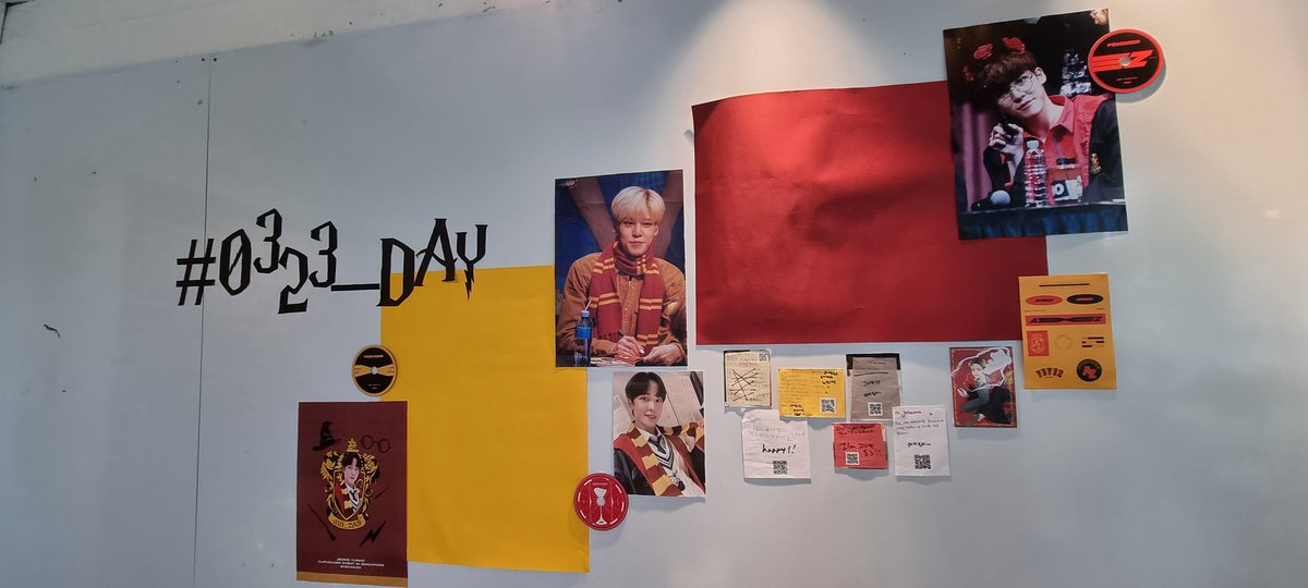 V4MCHAN's tweet photo. happy yunho day !! 🥳 thank you admins for hosting this event 🥺 i really love the decos and thank you for the freebies <33 @0323_DAY #0323_DAY https://t.co/DKinanlvWF