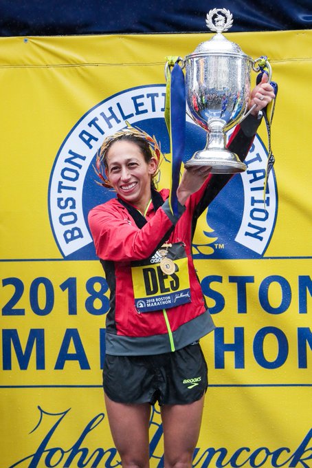 Boston26_2_Pro's tweet photo. “The Boston Marathon is a race that has captured my heart from day one. The road from Hopkinton to Boston is technical, challenging and deserves to be respected— it’s a place where true racers thrive.” - @des_linden 
#RunTo125 #BostonMarathon https://t.co/rdzgrrhuXx