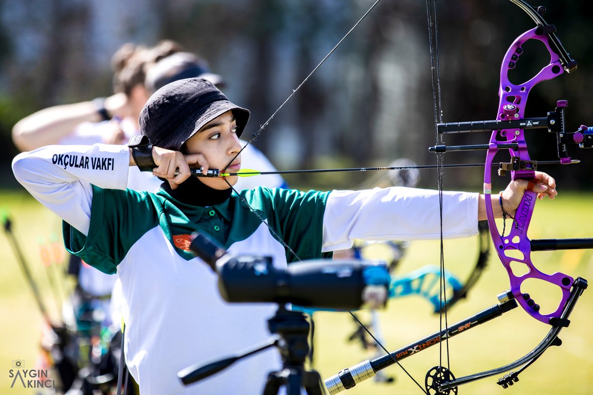 OkcularVakfi's tweet photo. Antalya'da düzenlenen18 Mart Şehitleri Türkiye Kupası'ndan kupa ve madalyalar ile dönüyoruz! 🏹🎯

#OVSK 💪🏻 https://t.co/OjRYyM6bTZ