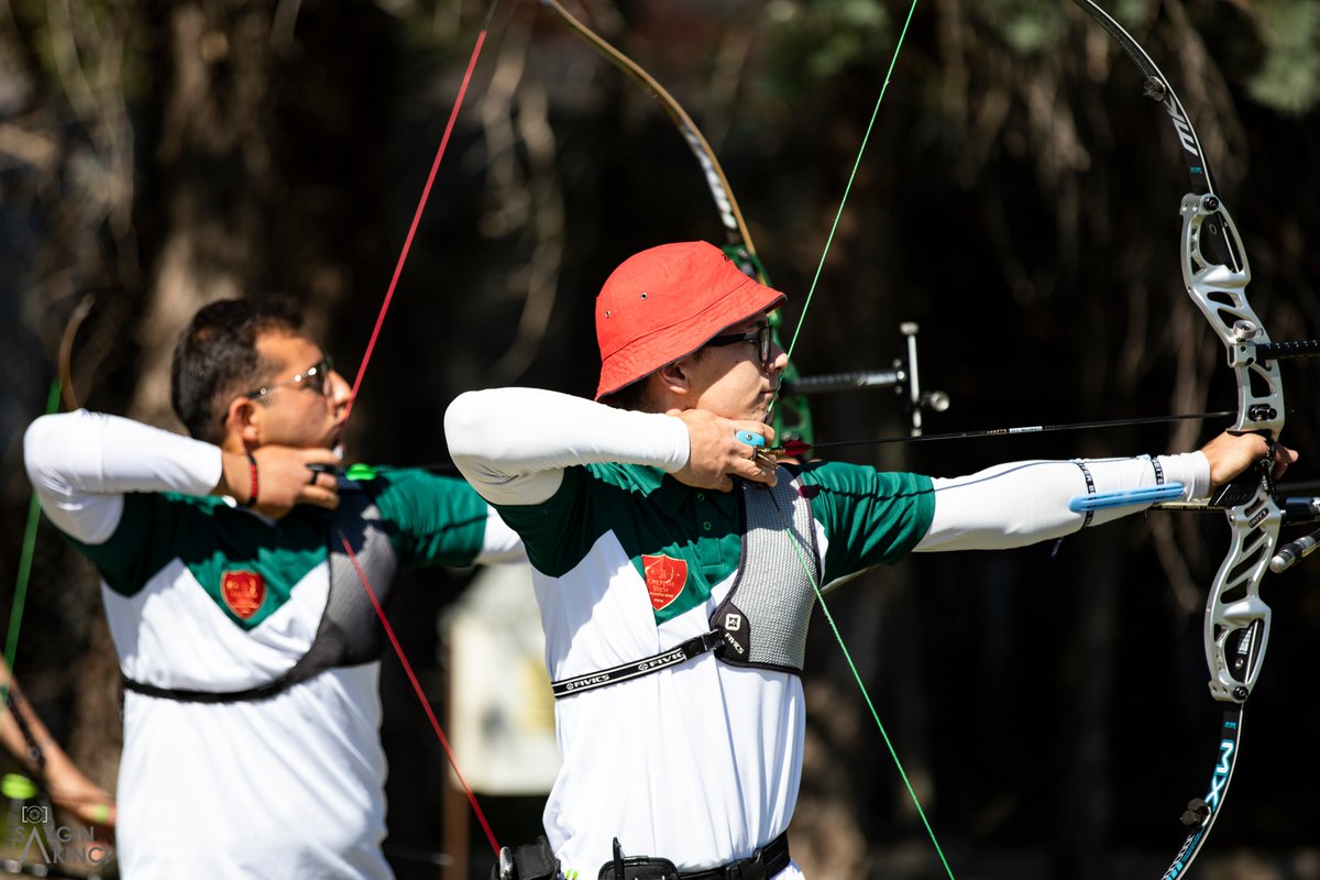 OkcularVakfi's tweet photo. Antalya'da düzenlenen18 Mart Şehitleri Türkiye Kupası'ndan kupa ve madalyalar ile dönüyoruz! 🏹🎯

#OVSK 💪🏻 https://t.co/OjRYyM6bTZ