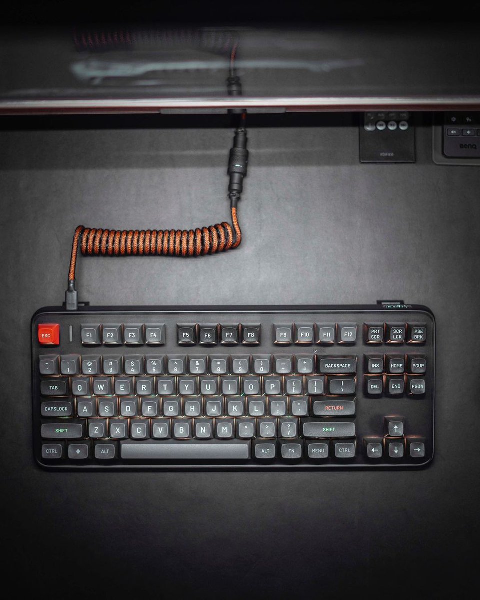 iQunix's tweet photo. Have you ever tried to customize your IQUNIX keyboards? Tag us to show off!!!
Product: IQUNIX Slim 87
via@michsoledesign
#IQUNIX #mechanicalkeyboard #keyboard #desktop #GamingSetup #gamingnews #pcgaming #gamingcommunity #desksetup #keycaps #RGB #customizekeyboard #customkeyboard https://t.co/gGzIWpRmSM