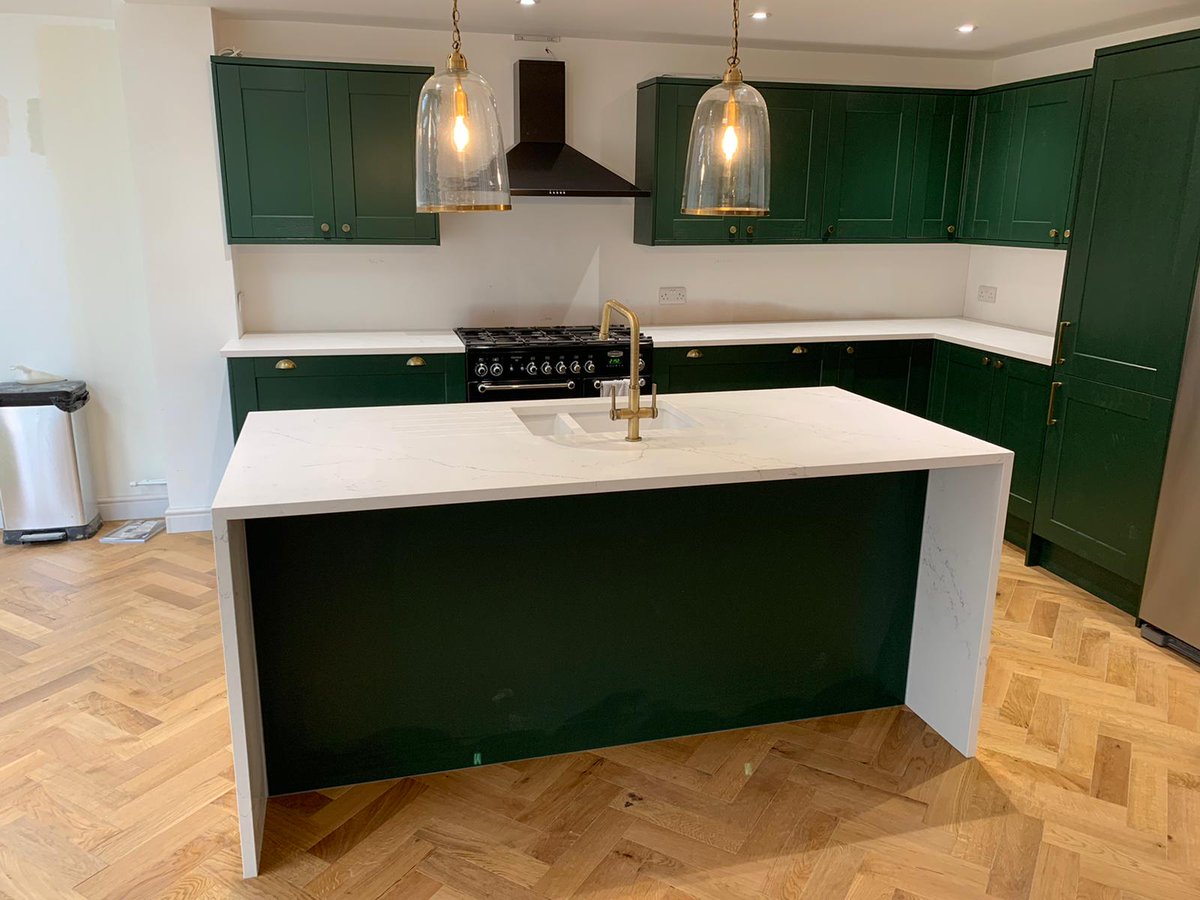 MarbleSupreme's tweet photo. Bold cabinets are a top trend for 2021 and green kitchens are proving to be just as popular. 

Complement your colour choice with a neutral worktops for a stunning kitchen design. 

What colour cabinets would you choose? 
  
#kitchens #interiordesign #greenkitchen https://t.co/XseW9y88P9