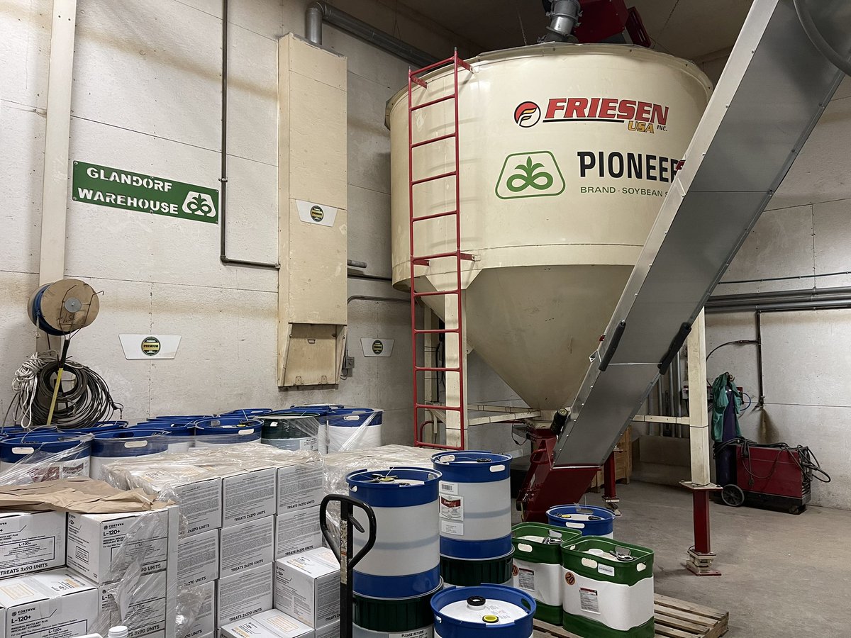 EricKnippen's tweet photo. @CentralVSeed @PioneerSeeds @mlwhitinger https://t.co/0Rn9GTZ2BV