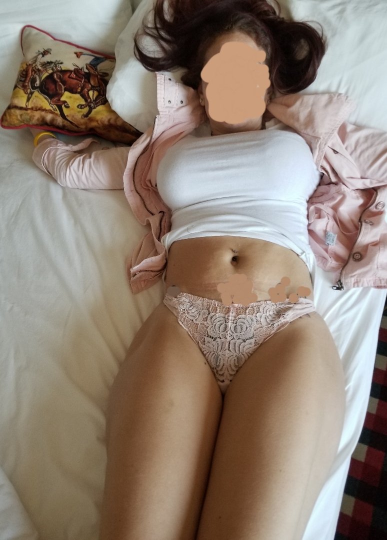 Only1LaylaMore's tweet photo. What to do on these #GloomyRainyDays? Check me out on my @onlyfans😘 https://t.co/Xg0GDQi9OK