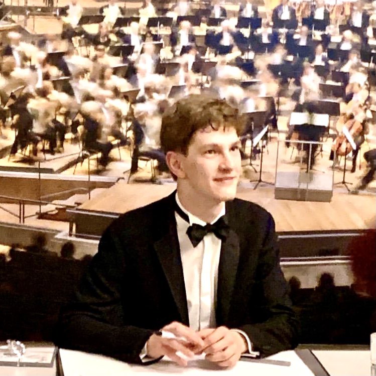 Happy birthday Jan Lisiecki!        Thank you for the music!    