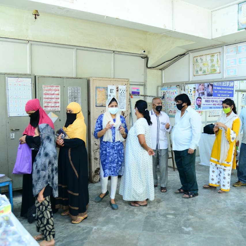 IndiaWmo's tweet photo. #eye #eyecamp #free #freecheckup #Medicalcamp #freecamp #mumbai #mumbaicamp #mahim #mudassarpatel #freemedicalcamp #wmo #servingmankind #worldmemon #community #wmocamp https://t.co/ohOJzFIYKG