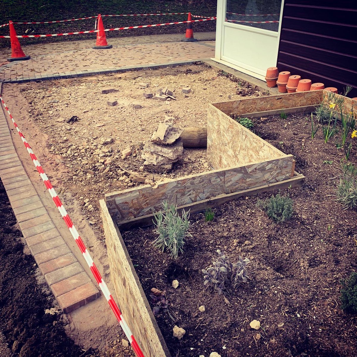 stmaryscofe's tweet photo. Our ‘Garden of Hope’ is taking shape! This week, children will begin looking at the work of artist Andy Goldsworthy as inspiration for their contributions! #journeyofhope #recoverycurriculum #theredtree https://t.co/VWIuWa4Uvy