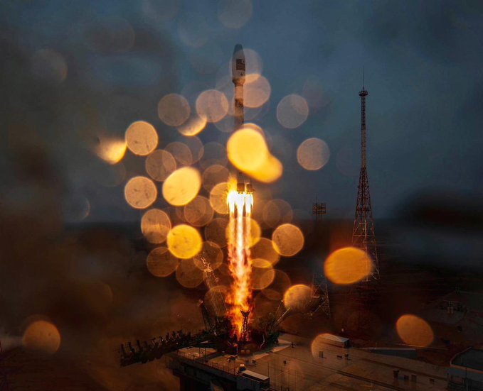 UAEinBerlin's tweet photo. Dem #DMSat1-Team gratulieren wir zum erfolgreichen Start des nanometrischen Umweltsatelliten, der in Zusammenarbeit zwischen @DMunicipality und @MBRSpaceCentre entwickelt worden ist - eine weitere erfolgreiche Mission des lebendigen Raumfahrtsektors der #VAE. https://t.co/b9zJTgPNdE