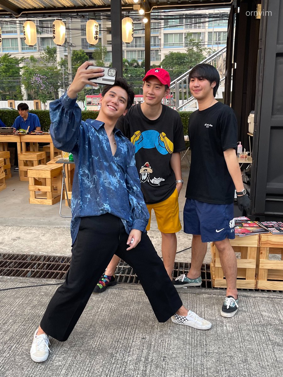 ornvim's tweet photo. มากันเป็นแก๊งค์ แต่คือชั้นมองแค่ #ววกต ละมั้ย สงสารซุงซิง 🤣🤣
#เนื้อล้วนล้วนพระราม3 https://t.co/LhSR1VpqU8