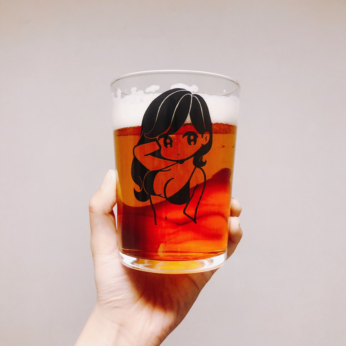 念願のconixさんグラスだ ハピ Nsnのイラスト