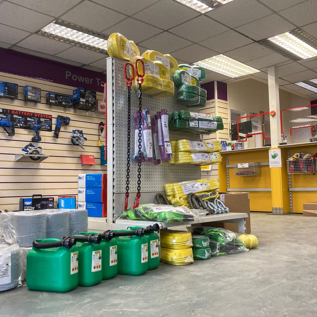 Calling all builders, laborers, and DIY enthusiasts!
Purple Hire is now kitted out with even more new in-store items.

These include:
• Webbing Slings
• Ratched Straps
• D-Shackles
• Lifting Chains

Pop in today, to check them out!
.
.
.
#equipment #construction #tools